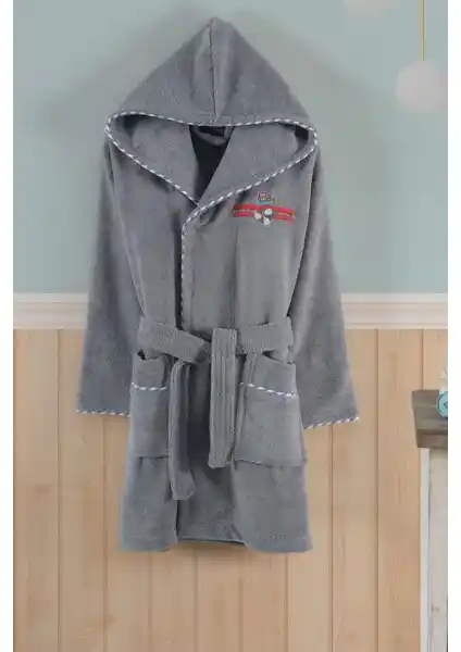 Varol Bambu Nakışlı Çocuk Bornozu Yüksek Emicilik ve Hızlı Kuruma Özelliğiyle Güvenli Kullanım