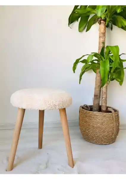 Web Panya Gürgen Ahşap Retro Ayak Dekoratif Krem Peluş Puf Oturma ve Dekorasyon Ürünü