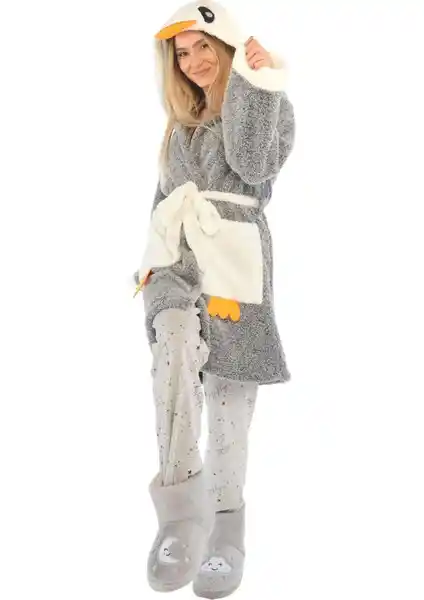 Zeynep Tekstil Penguen Nakışlı Kapşonlu Wellsoft Peluş Bornoz Özellikleri ve Kullanım Rehberi