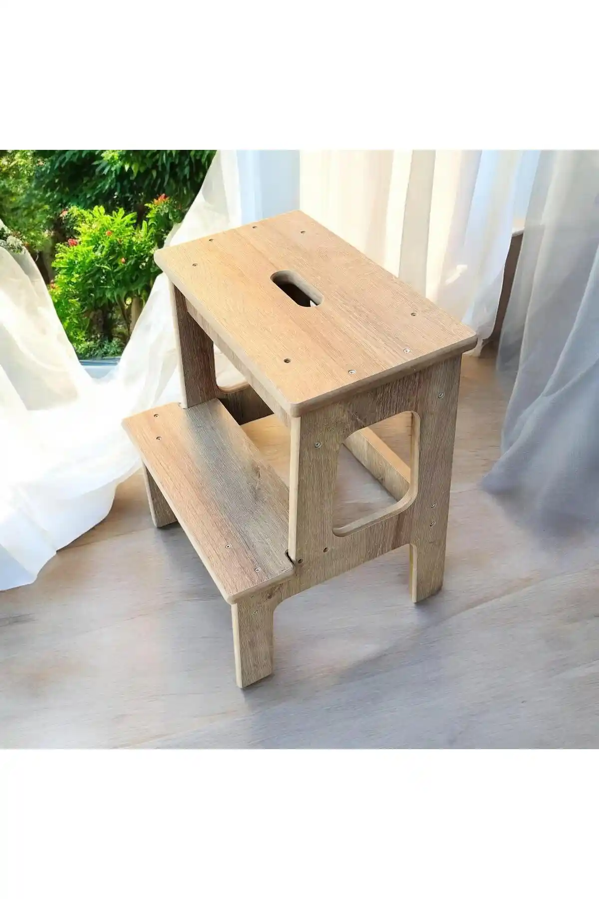 Akçehome Basamaklı Mutfak Tabure Merdiven: Estetik ve Fonksiyonelliğin Birleşimi