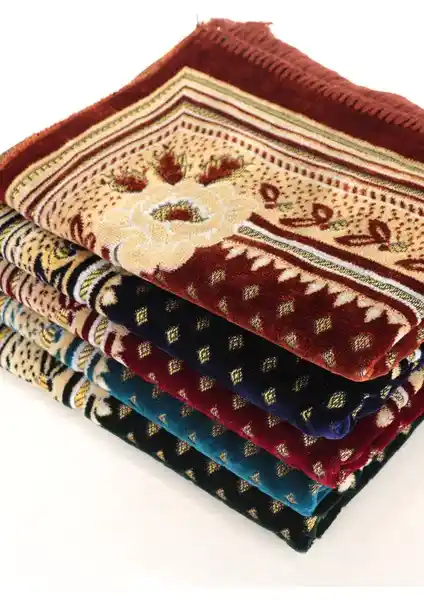 Aleyna Kadife Seccade: Şık ve İşlevsel Dini Gereçler ile İbadetlerinizi Zenginleştirin