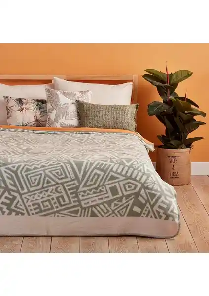 Bella Maison Rebel Pamuklu Çift Kişilik Battaniye: Şıklık ve Konforun Bir Arada Sunumu