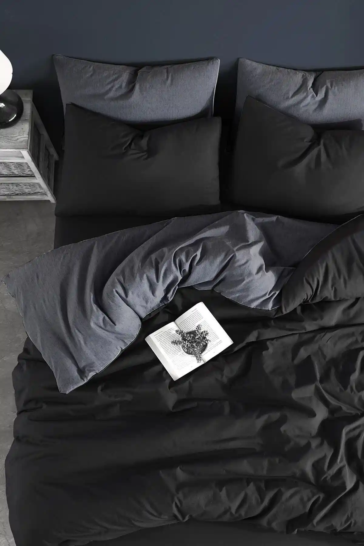 Conzaliza Lastikli Çarşaflı Çift Kişilik Nevresim Takımı: Kalite ve Estetiğin Buluşması