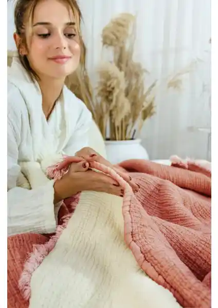 Destiny Hometex 6 Kat Müslin Yorgan: Konfor ve Kalitenin Modern Tasarımı