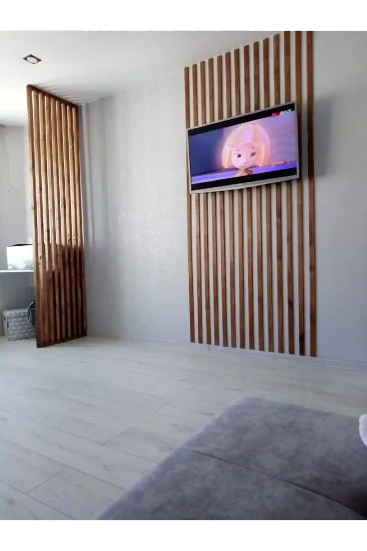 Exalted Hawk 50cm x 5cm MDF Duvar Panelleri Modern ve Şık İç Mekan Dekorasyonu İçin