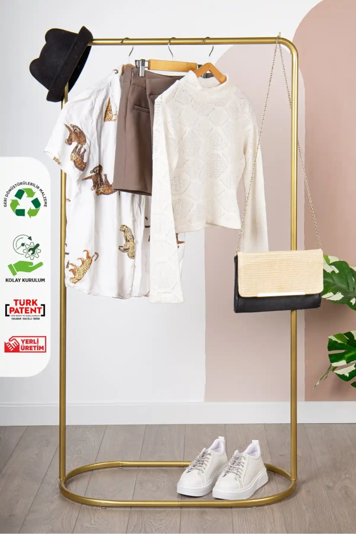 Fec Reklam Zodyak Konfeksiyon Askılığı: Modern ve Dayanıklı Tasarımıyla Şık Depolama Çözümü