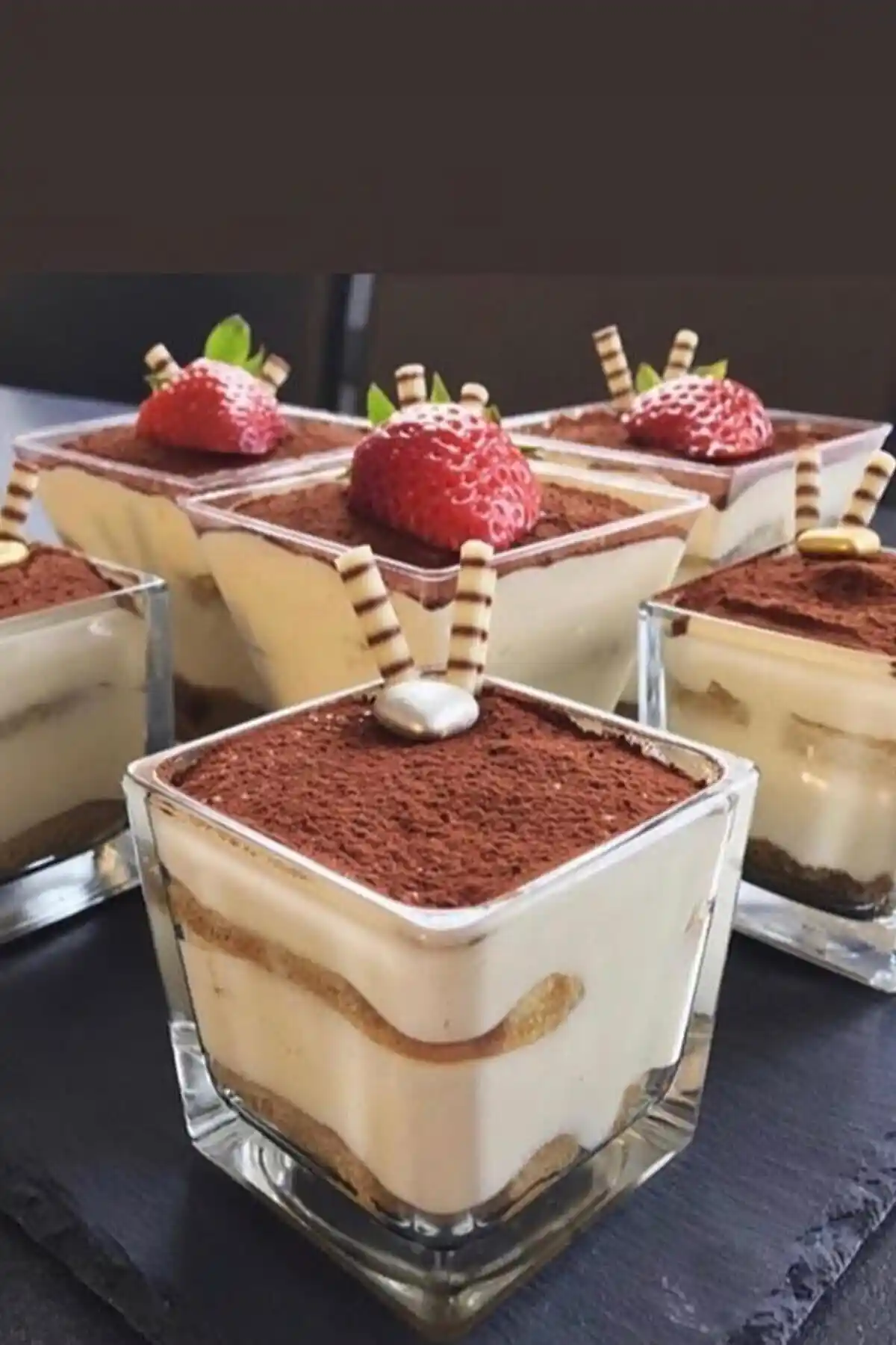 Genel Markalar Magnolia 6'lı Cam Kare Cup: Estetik ve Fonksiyonellik Bir Arada