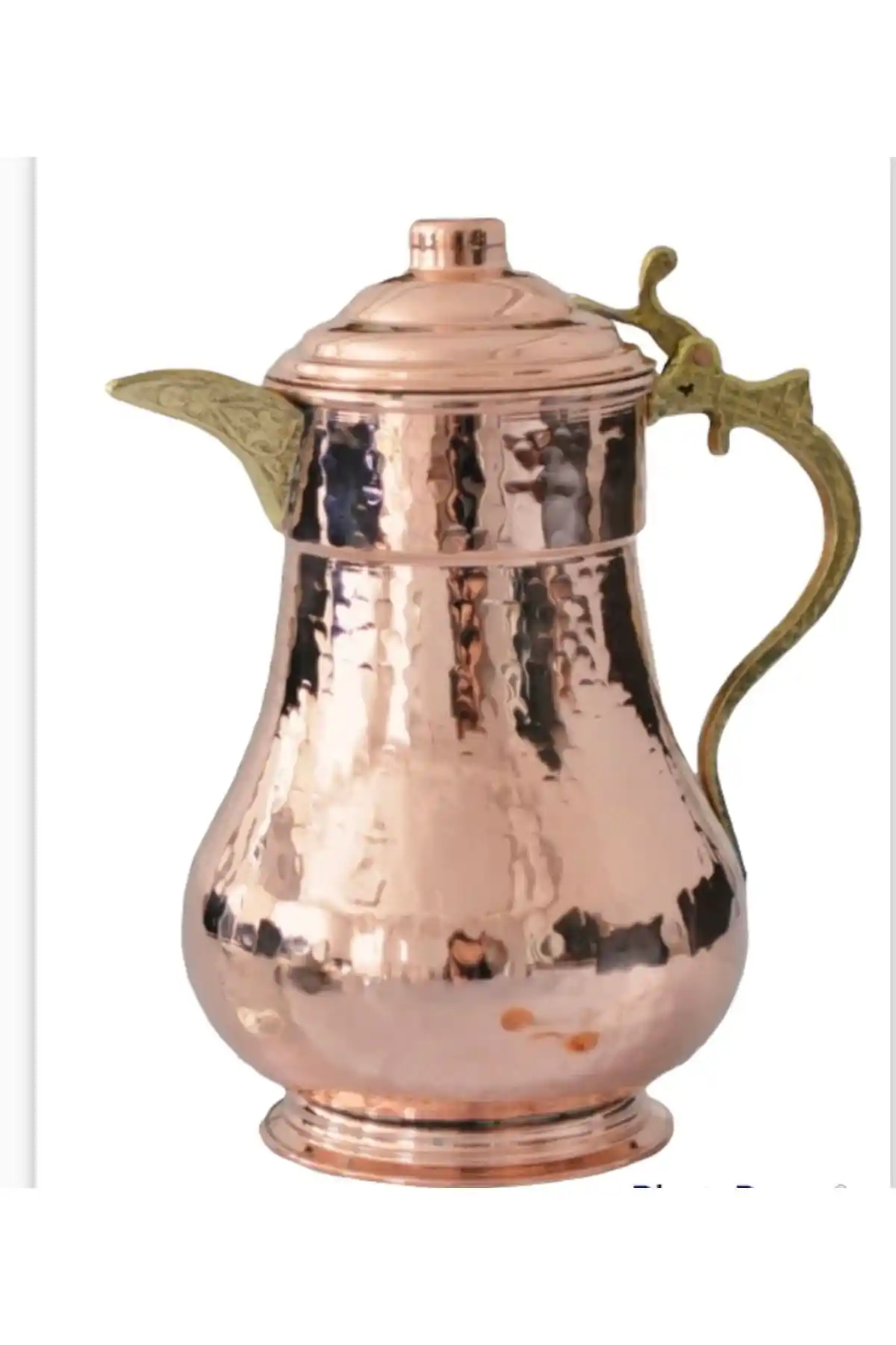 Hançer Bakırcılık Dövme Bakır Sürahi: Estetik ve Dayanıklılığı Bir Arada Sunan El Yapımı Tasarım