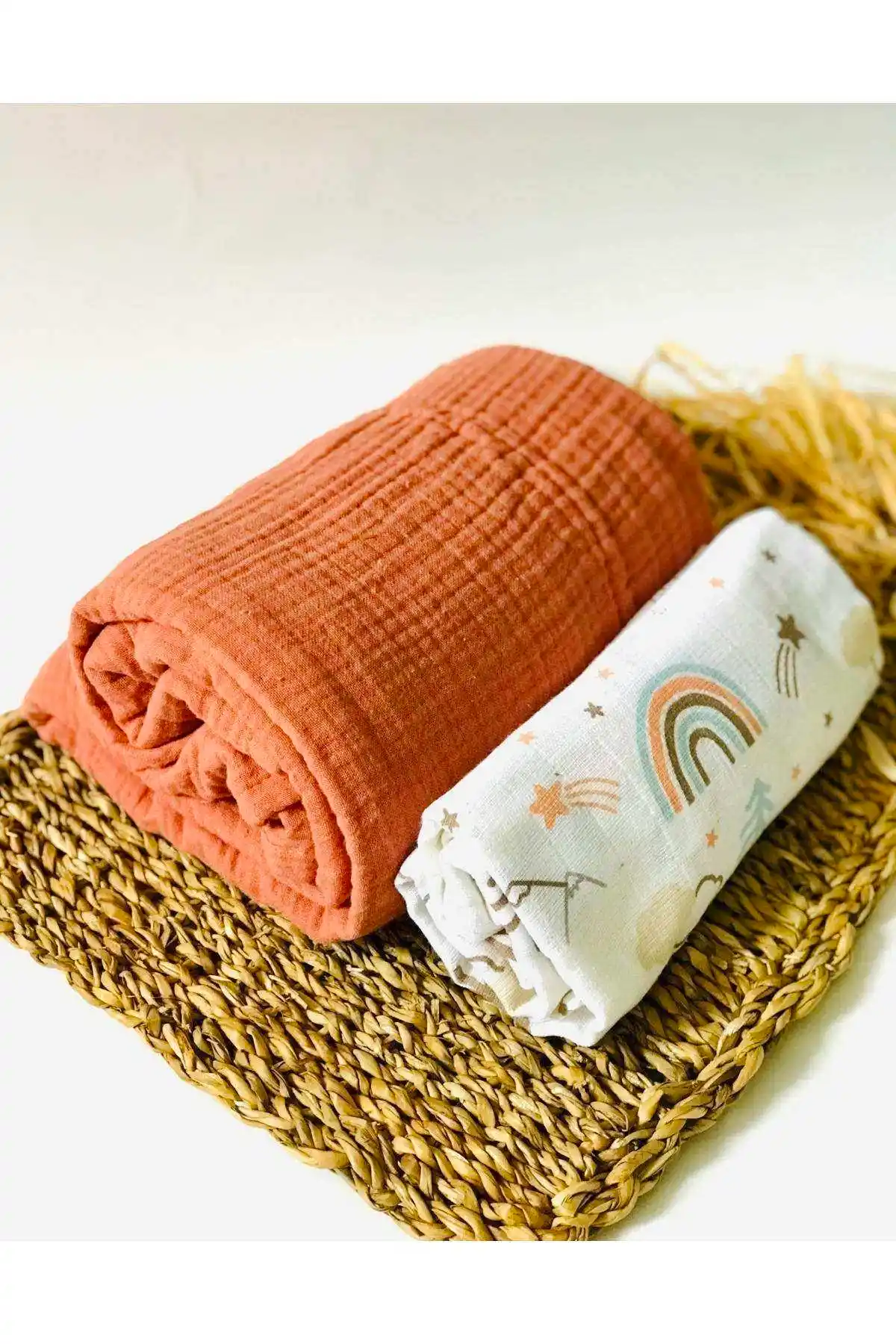 JUNİPERUS Çok Amaçlı Müslin Bezi ve Battaniyesi: Doğal Konfor ve Çok Yönlü Kullanım Özellikleri