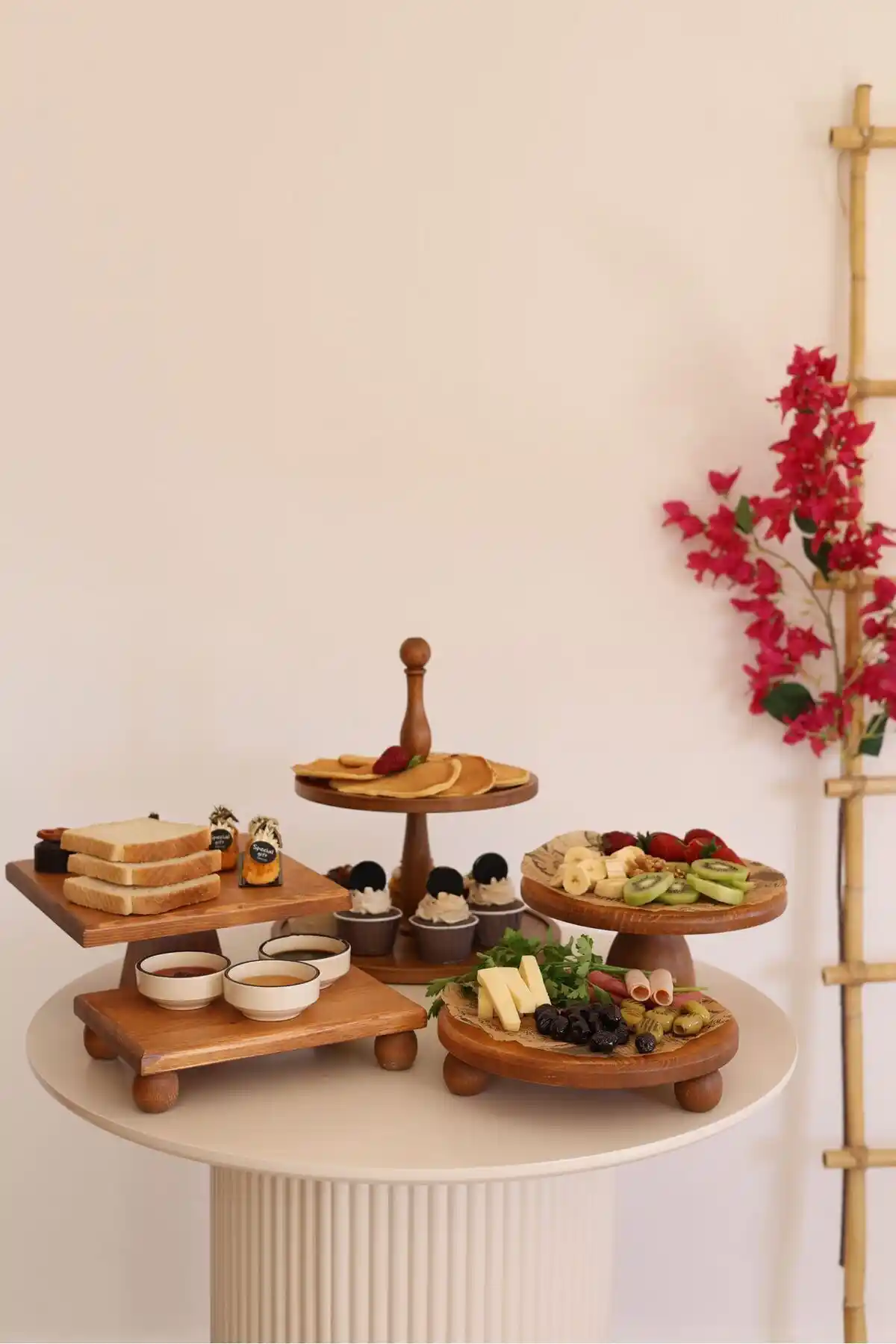 Justwood 5li 2 Katlı Kek Standı: Doğal Ahşap Tasarım ve Fonksiyonellik Bir Arada