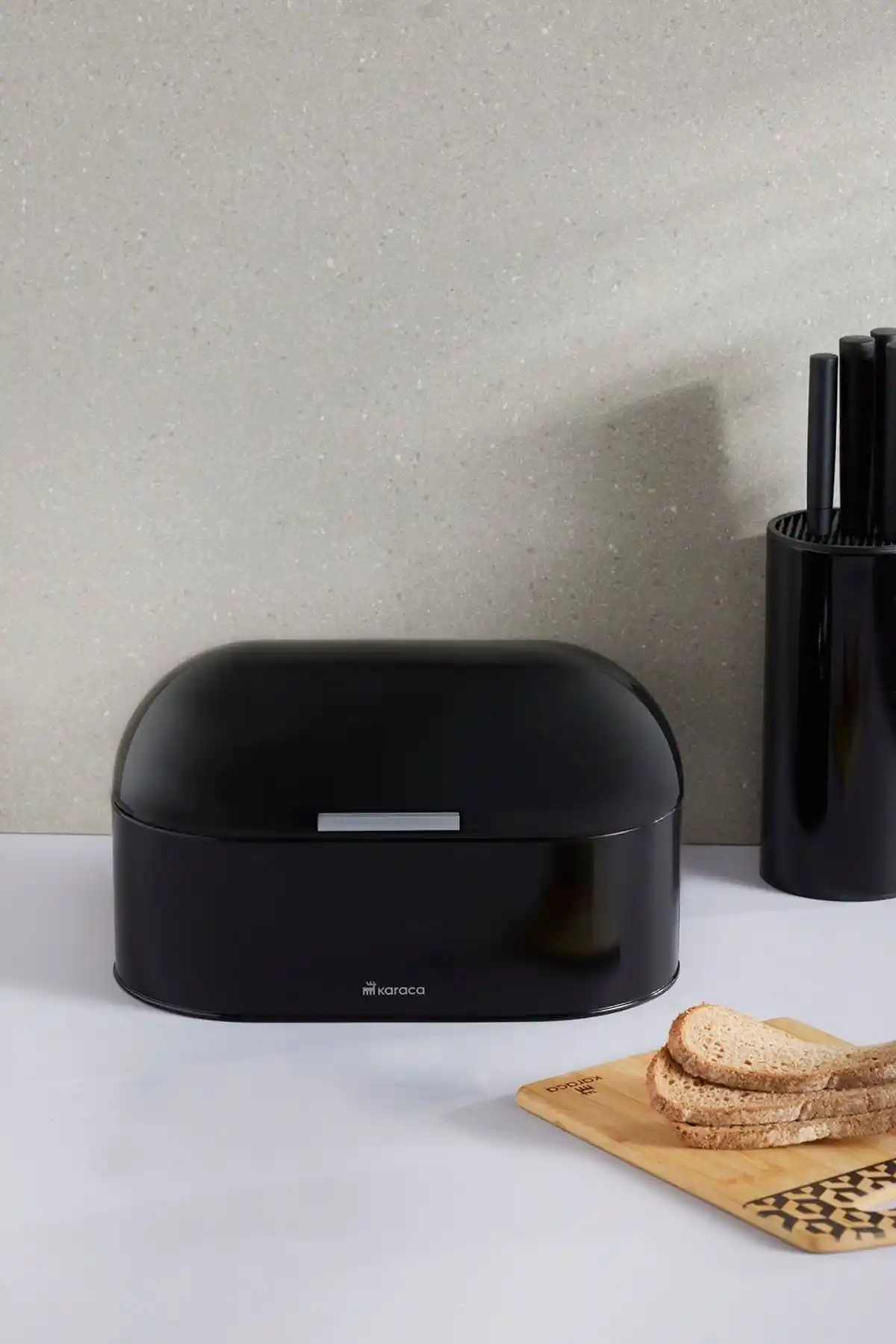 Karaca Dustin Ekmek Kutusu: Modern ve Dayanıklı Mutfak Depolama Çözümü