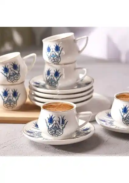 Karaca İznik Yeni Form 6 Kişilik Kahve Fincanı Takımı Estetik ve Fonksiyonellik İçin Uygun Bir Seçenek
