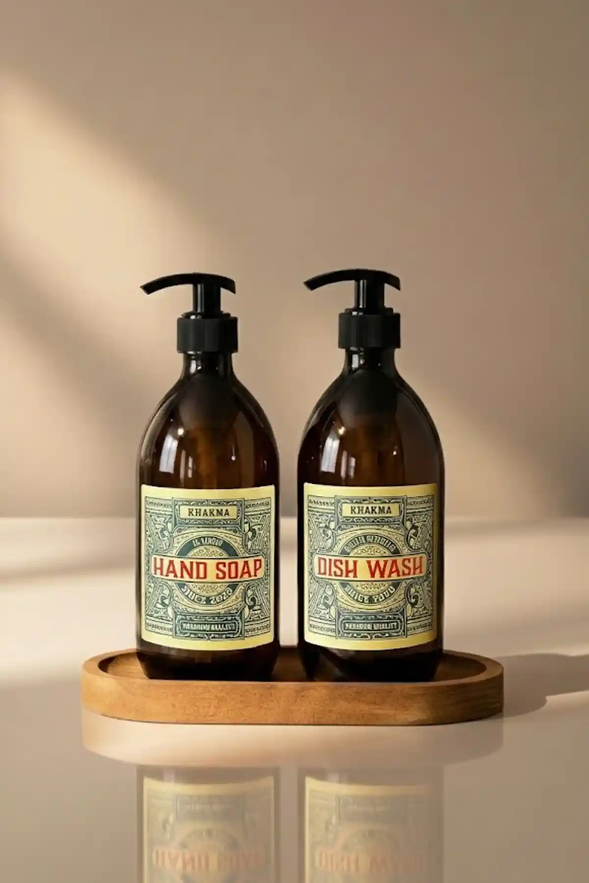 KHAKMA Ahşap Standlı 500 Ml Amber Renkli Vintage Cam Sabunluk Seti Detaylı Tanıtım ve Değerlendirme