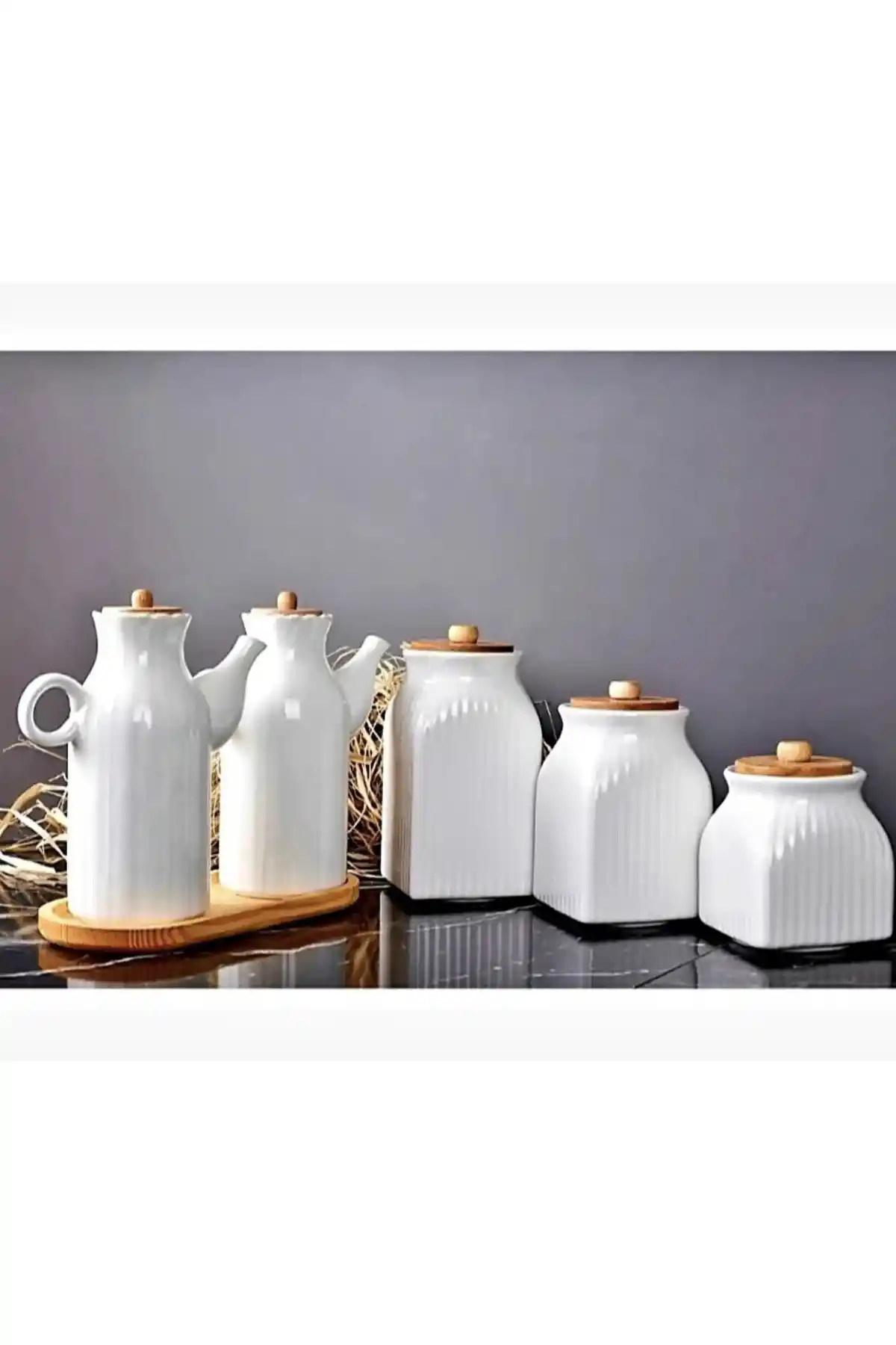 Kitchen Pembelia 2’li Set: Şık ve Dayanıklı Porselen Mutfak Dekorasyonu