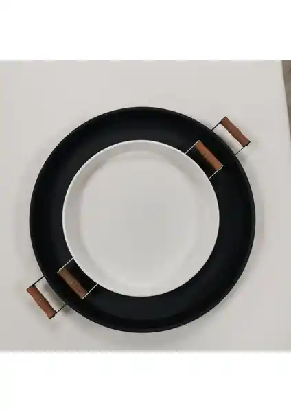 Kitchen Trend 51 cm Siyah ve 37 cm Beyaz Metal Yuvarlak Tepsi Seti ile Şık Sunumlar