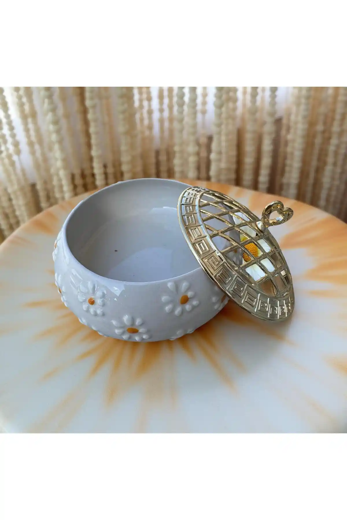 Kütahya Menşeli Geleneksel Çini Sanatını Yansıtan Seramik Poyraz Şekerlik