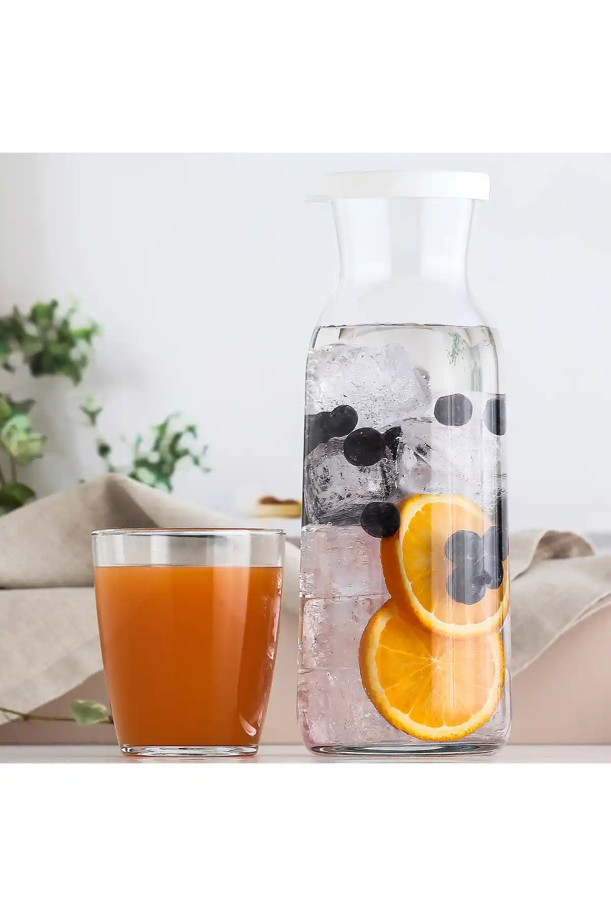 LAV Fonte Cam Karaf: Estetik ve Dayanıklı İçecek Sunumları İçin Şık Tasarım