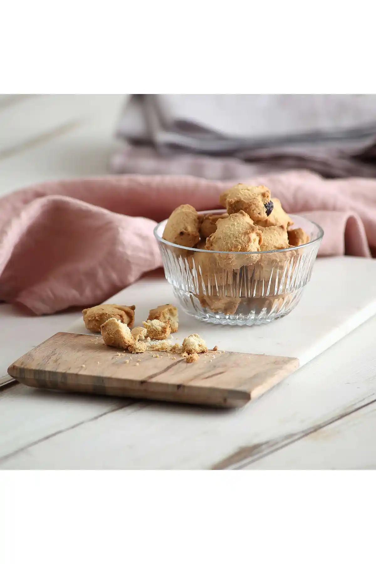 LAV Teo Cam Kahvaltı Kasesi 6'lı küçük boy seti şık ve dayanıklı tasarımıyla sofralarınıza zarif dokunuşlar yapar