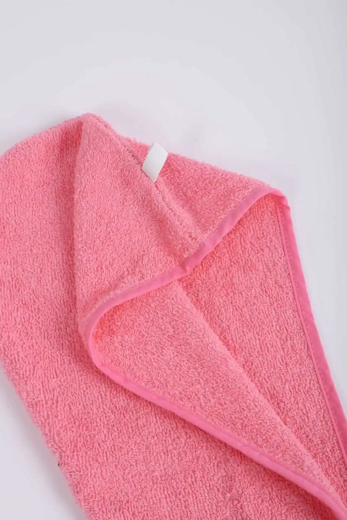 Lavin Saç Kurutma Havlusu: Doğal ve Şık Tasarımıyla Pratik Kullanım Sağlar