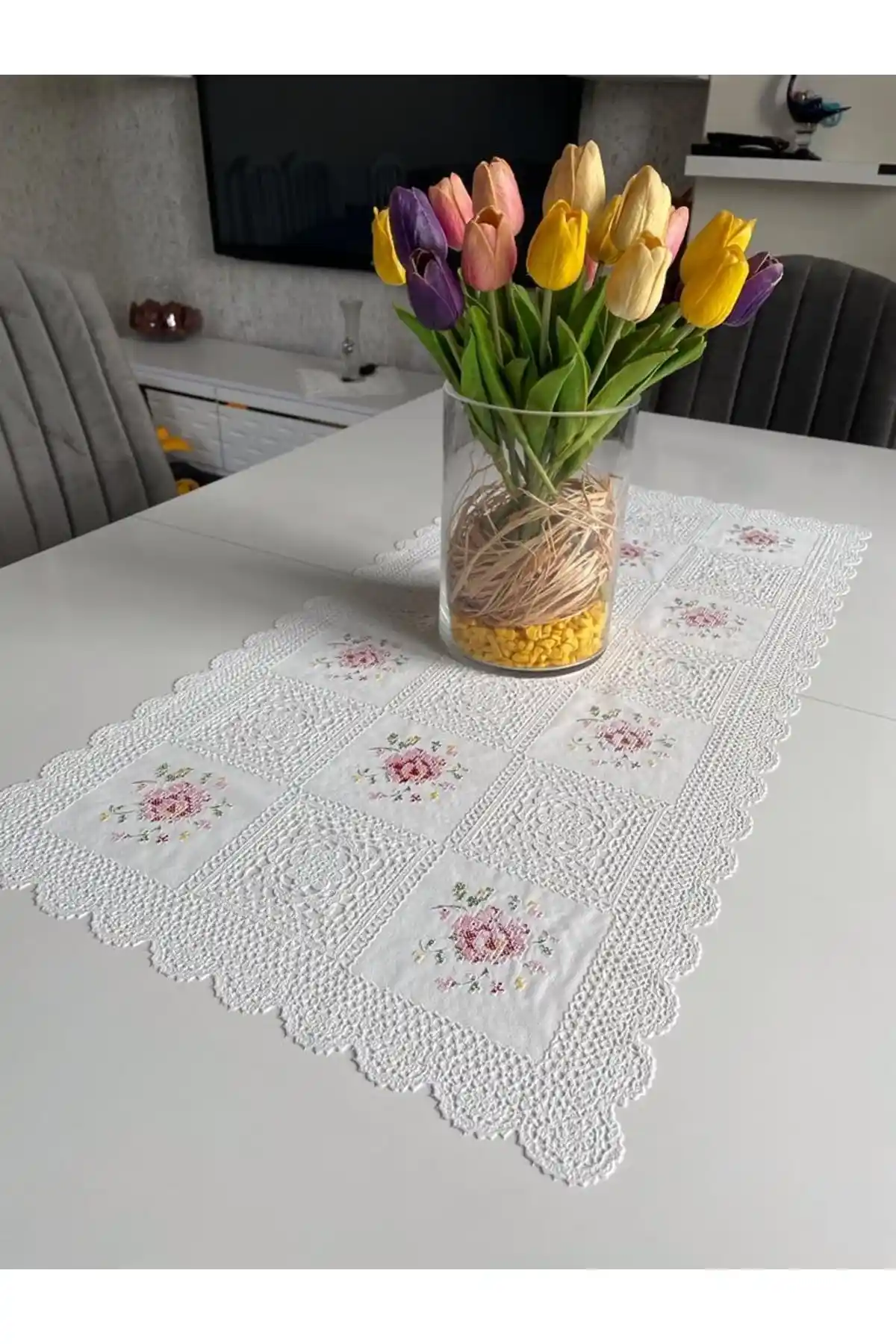 LİMAY Dantel Görünümlü PVC Masa ve Dolap Örtüsü Zarif ve Dayanıklı Tasarım Özellikleri