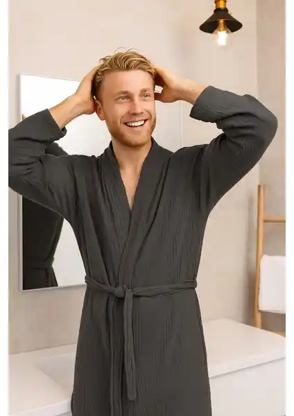 Lucy ve Home Unisex 4 Kat Müslin Bornoz Şıklık ve Konforu Bir Arada Sunar