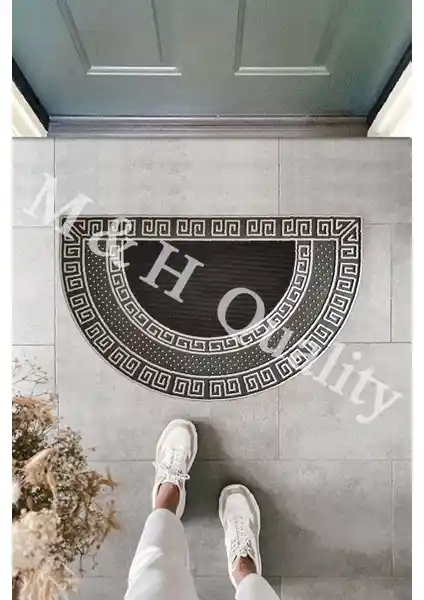 M&H Dekoratif Yarım Ay Versace Model Kapı Önü Paspası Şıklık ve Dayanıklılık Sunar