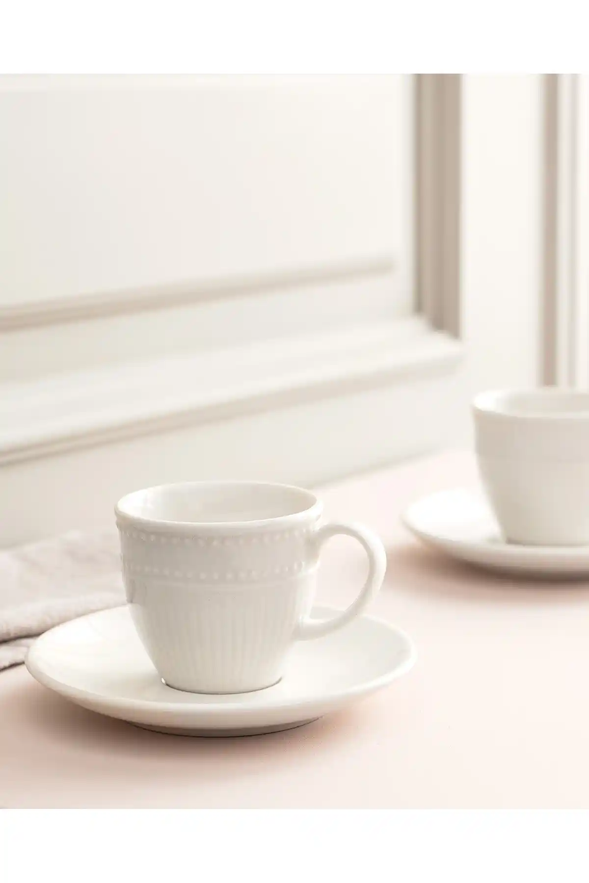 Madame Coco Soleil 6'lı Kahve Fincan Seti: Şıklık ve Kullanışlılık Bir Arada