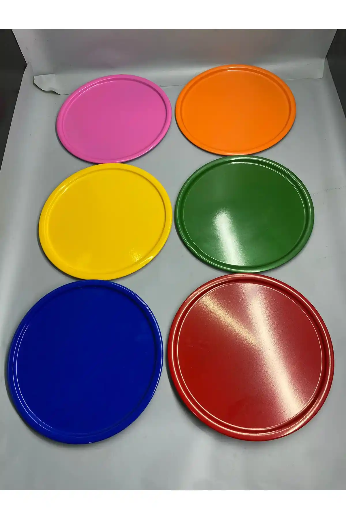 Mira Züccaciye 6'lı Metal Renkli Sunum Tepsisi Seti Ev ve Kafe Kullanımı İçin