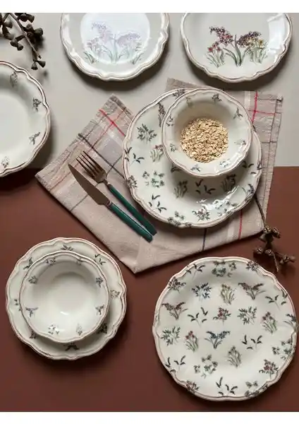 Porser 24 Parça Çok Renkli Çiçek Desenli Porselen Yemek Takımı - Dayanıklı ve Şık Tasarım