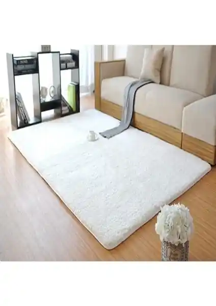 Sarar Post Peluş Beyaz Kaymaz Taban Halı: Konfor ve Estetiğin Uyumuyla Evinize Şıklık Katın
