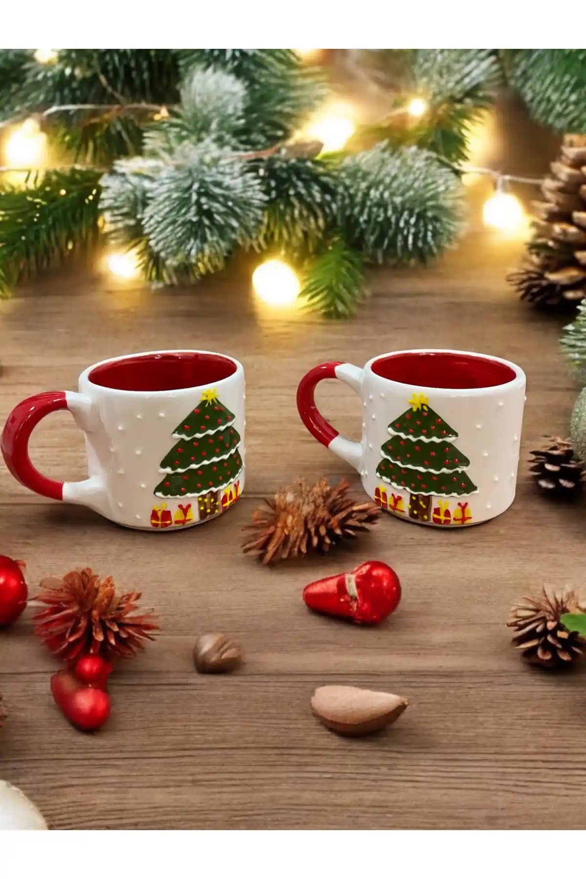 SeraCEY Yılbaşı Temalı Kabartmalı Kırmızı Ağaç Desenli El Yapımı Seramik Kupa Seti