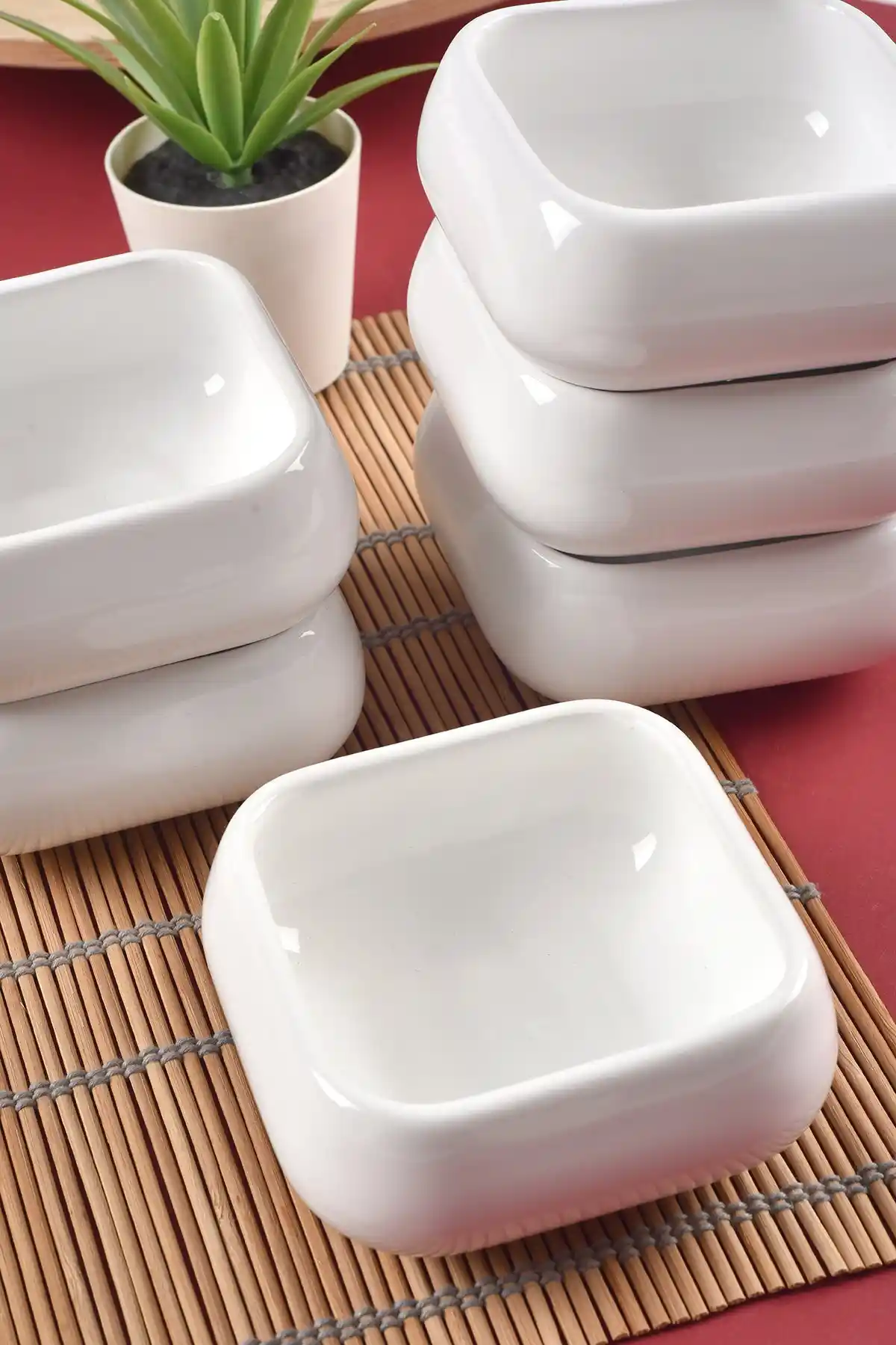 Şuramutfak 6'lı Kare Bombeli Beyaz Kahvaltılık ve Çerezlik Kase Seti