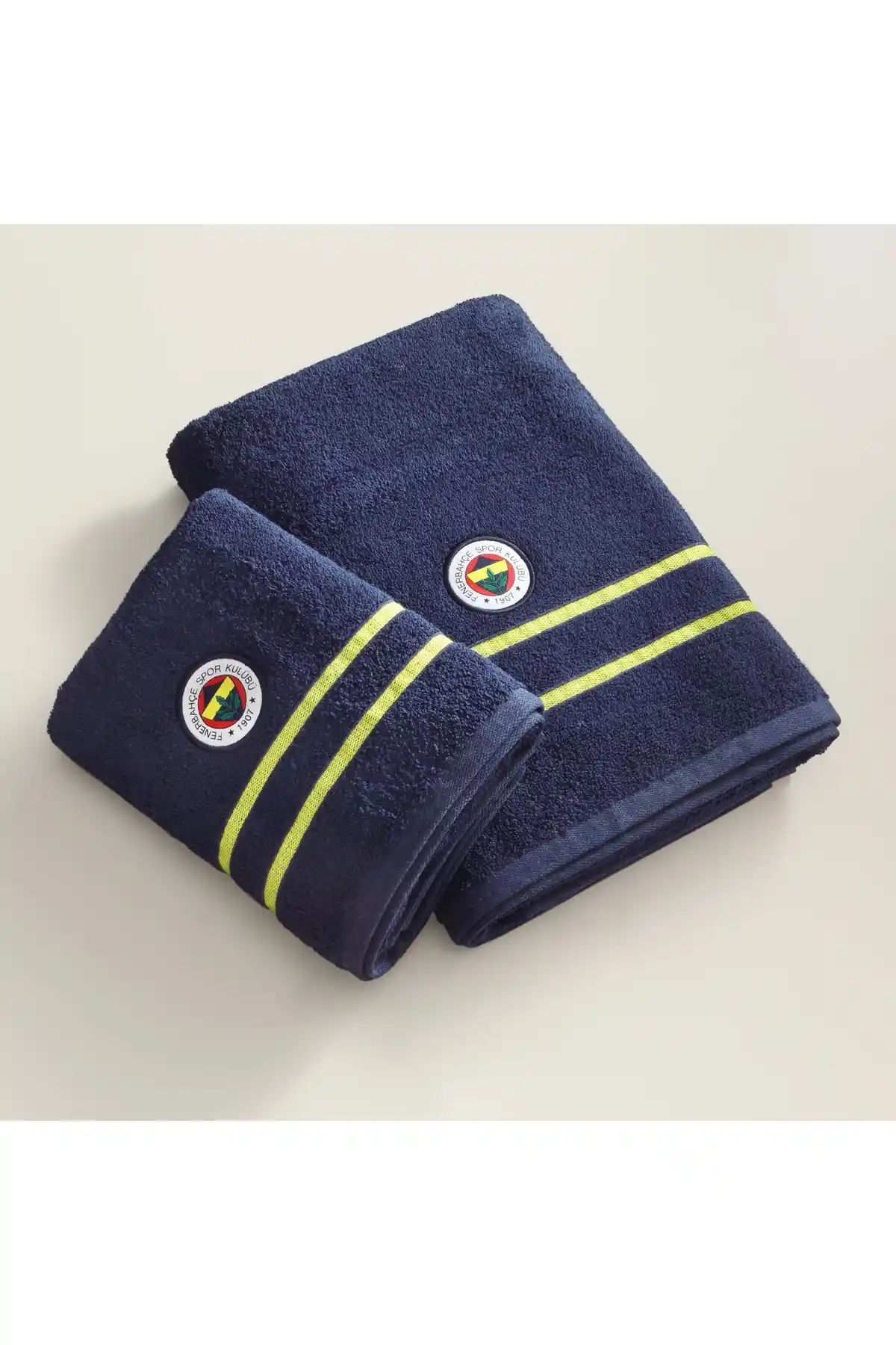 Taç Lisanslı Fenerbahçe Arma Pamuklu Banyo Havlusu Spor ve Şıklığın Birleşimi