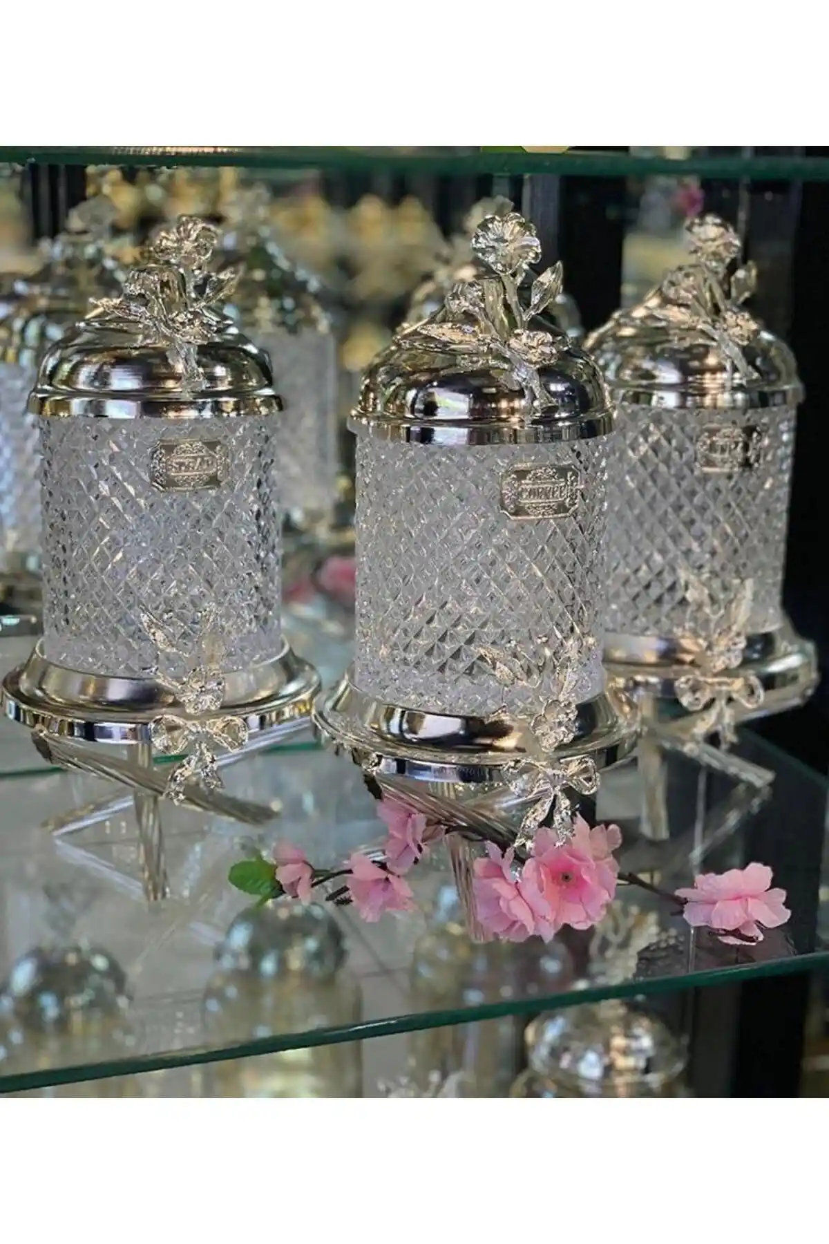 Vanilya Accessory Gü<müş> Renk Ayaklı Kristal Kavanoz Takımı Üçlü Mutfak Dekorasyonu İçin Modern Tasarım