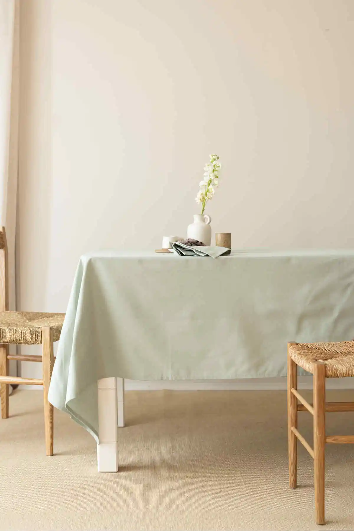 Wellstil Premium Keten Adaçayı Yeşili Masa Örtüsü Şık ve Dayanıklı Tasarımıyla Öne Çıkıyor