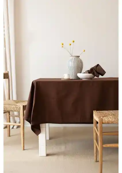 Wellstil Premium Keten Koyu Kahve Masa Örtüsü: Şık ve Dayanıklı Tasarım Özellikleri