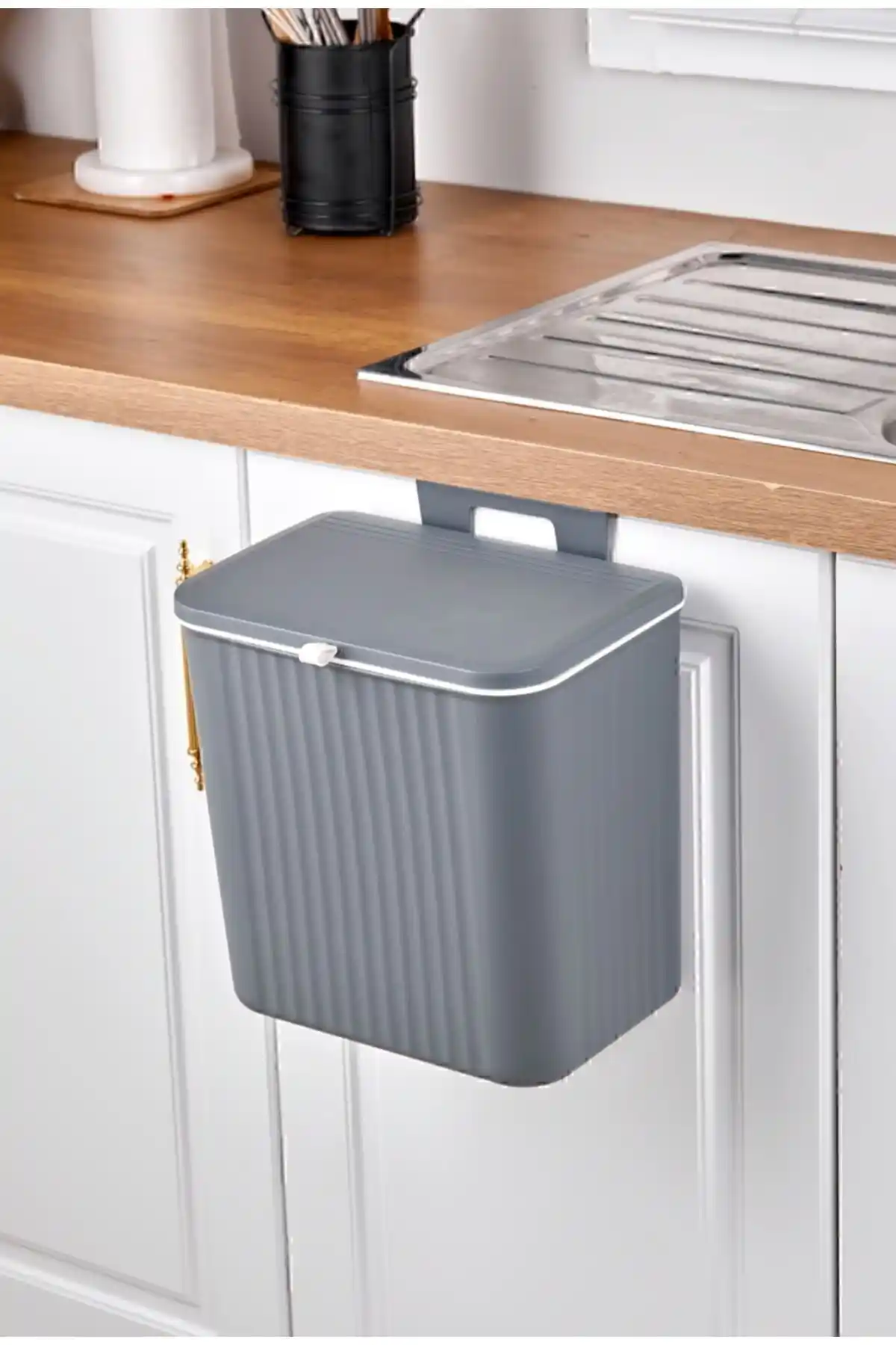 15 Litre Mutfak Tezgah Üstü ve Dolap Askılı Çöp Kovası Özellikleri ve Kullanım Avantajları