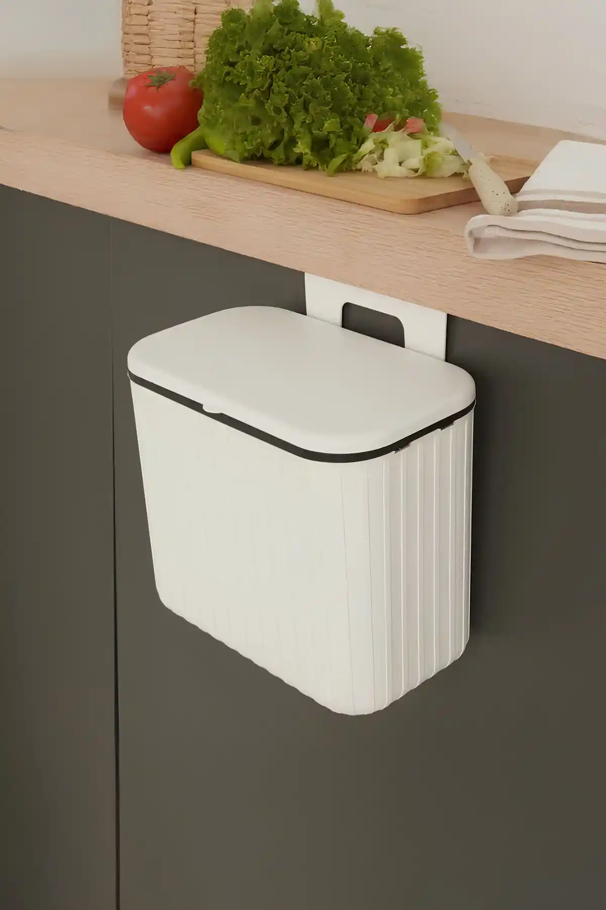 BİLTAŞ PLASTİK Vailo ve origa 15 Lt Çöp Kovası Karşılaştırması ve Özellikleri