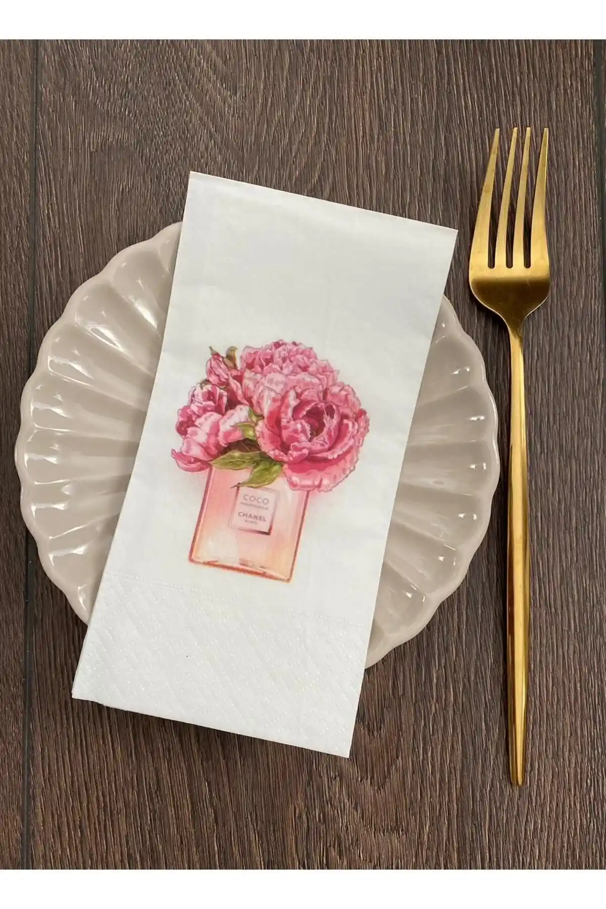 Busrasdesign Peçete Karşılaştırması: Coco Channel ve Sarı Lale Desenli Ürünlerin Özellikleri