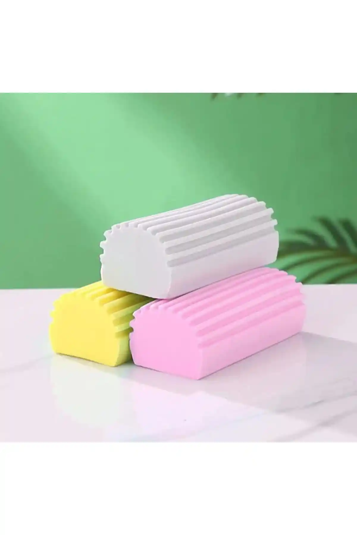 Ev Temizliğinde Çok Amaçlı Nemli Silgi Süngerleriyle Pratik ve Etkili Çözüm