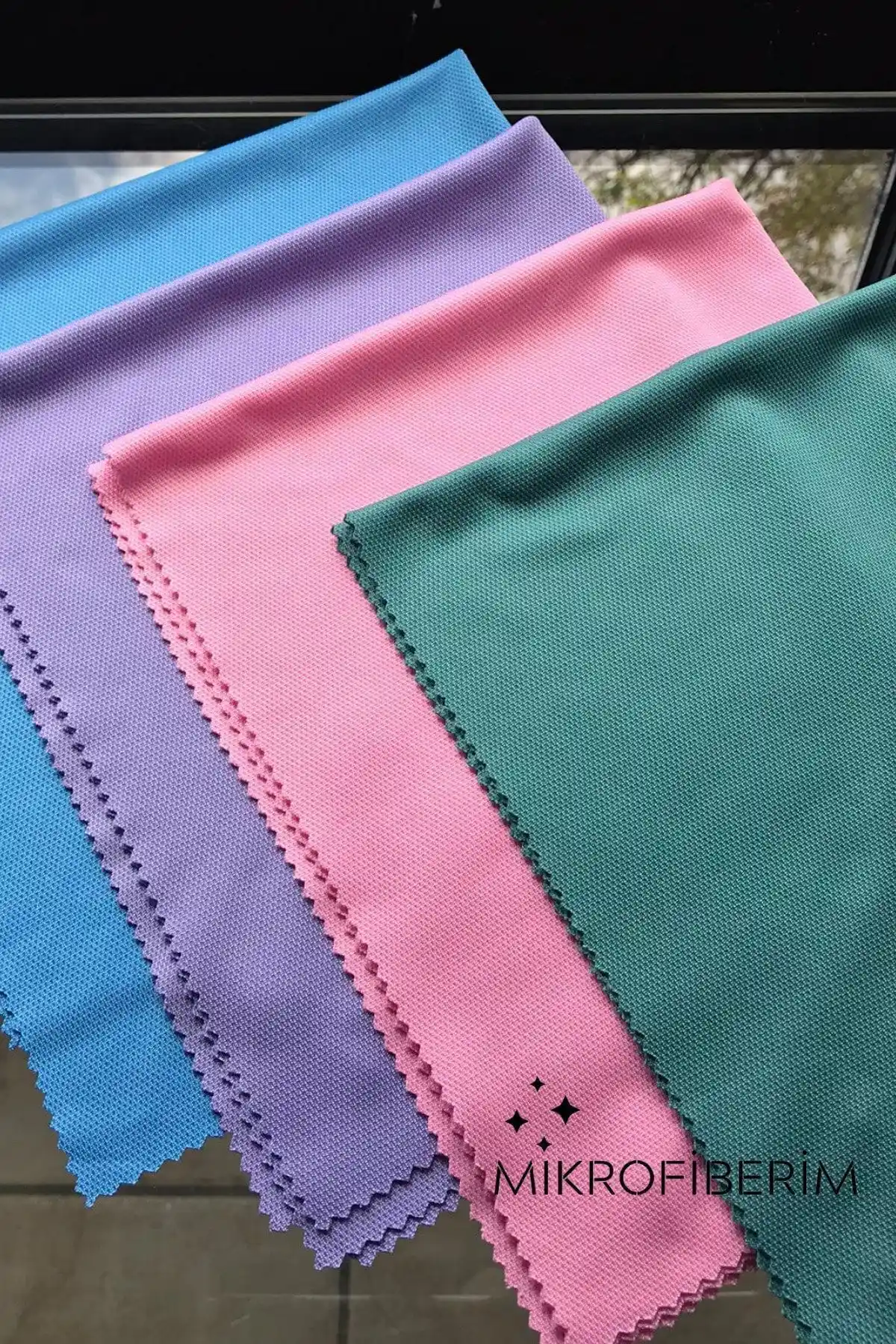 Mikrofiber Cam Bezi ile Pratik ve Ekonomik Temizlik Çözümü