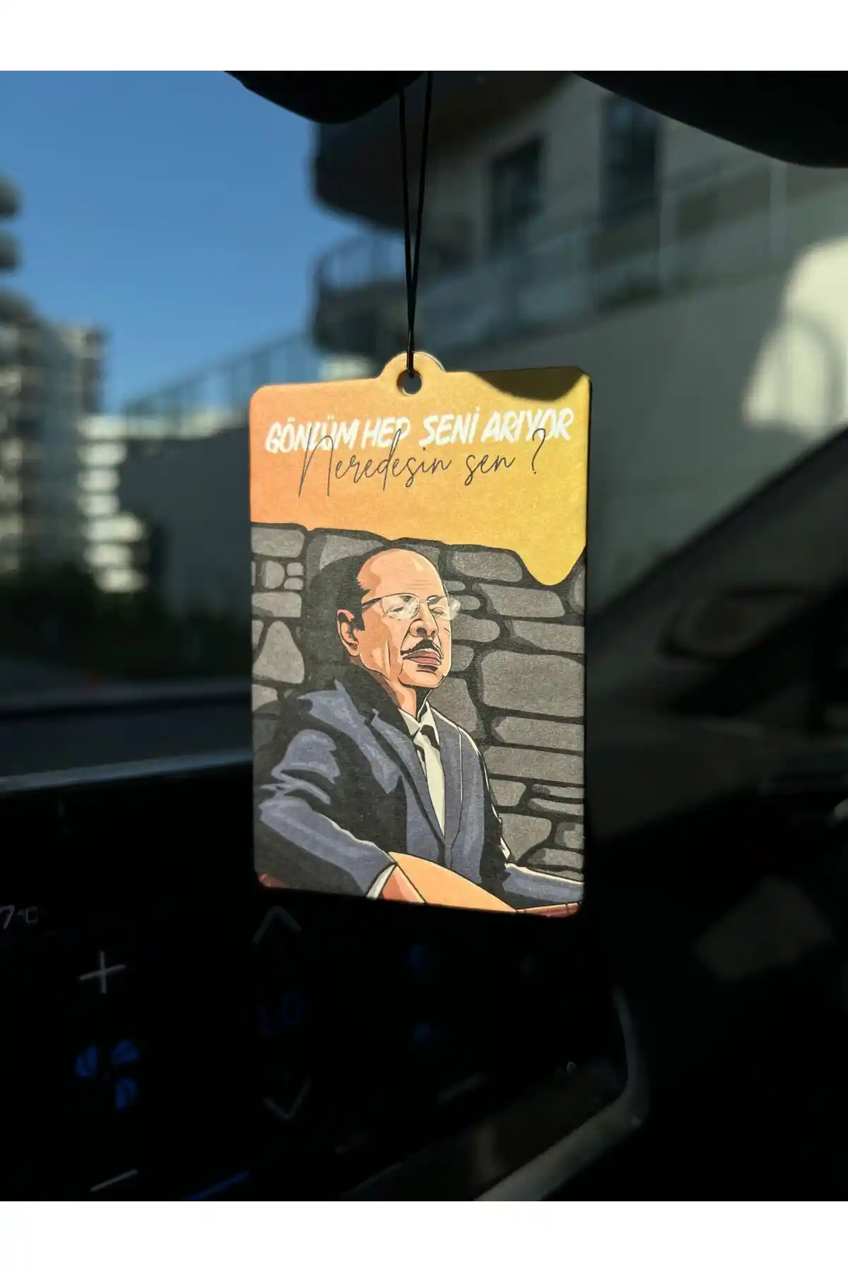 Neşet Ertaş Neredesin Sen Tasarımlı Dekoratif Oto Kokusu ve Aksesuarı Ürün Tanıtımı