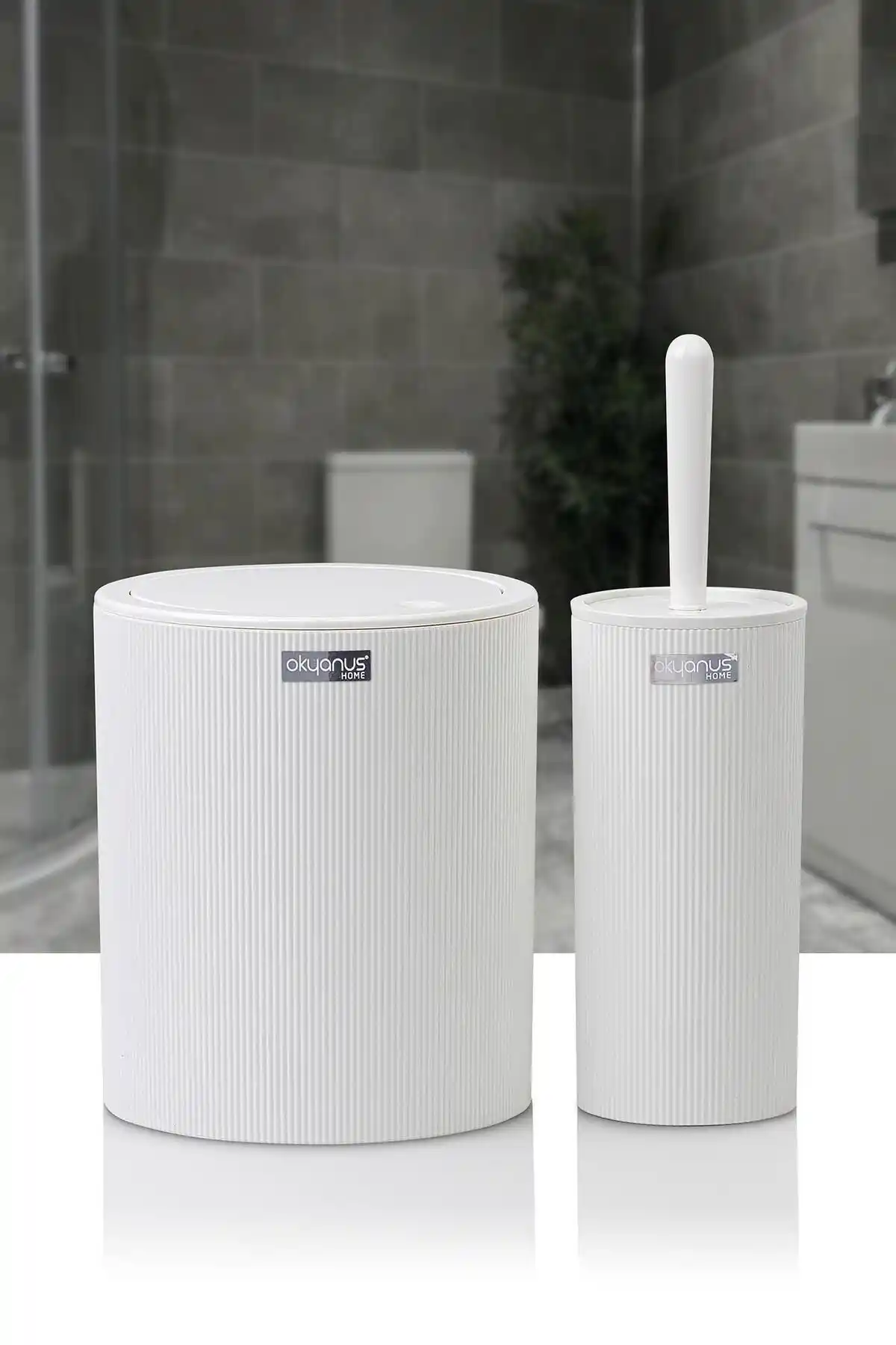 Okyanus Home Mina Beyaz ve Siyah WC Kova ve Fırça Setleri Karşılaştırması