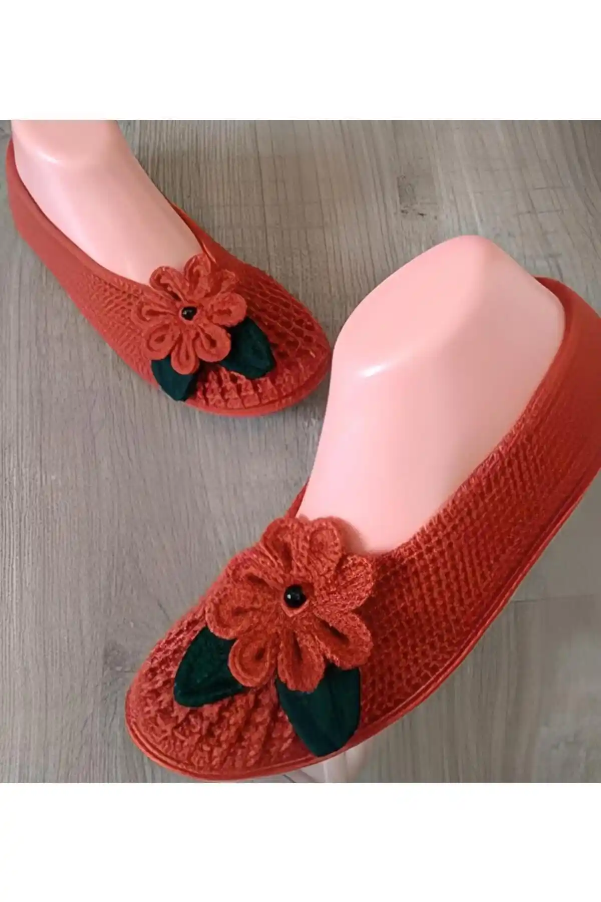 Rasim Uyar Ayak Manken ile El İşi ve Moda Tasarımlarını Profesyonel Şekilde Sergileyin