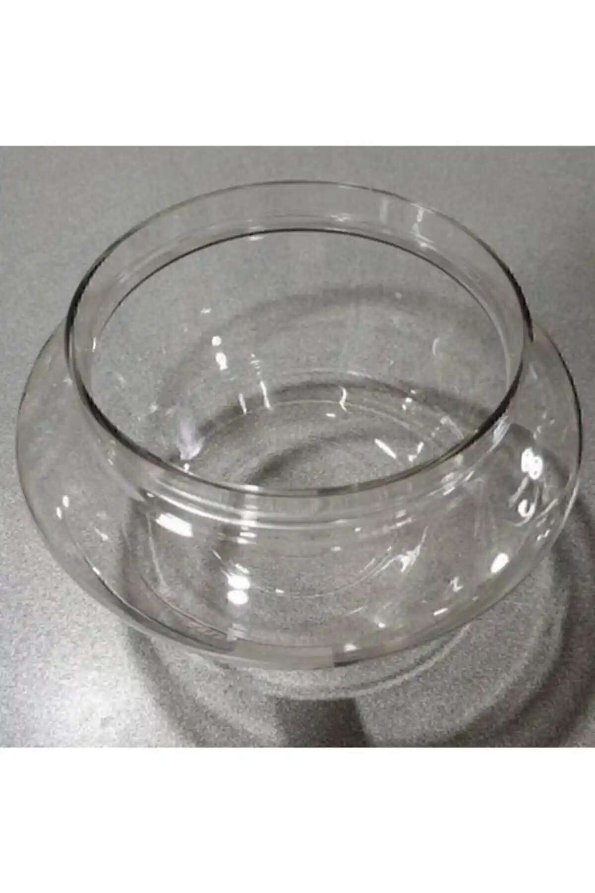 Sihirli Küre Yedek Plastik Su Haznesi: Dayanıklı ve Organik Malzemelerle Kullanışlı Çözüm