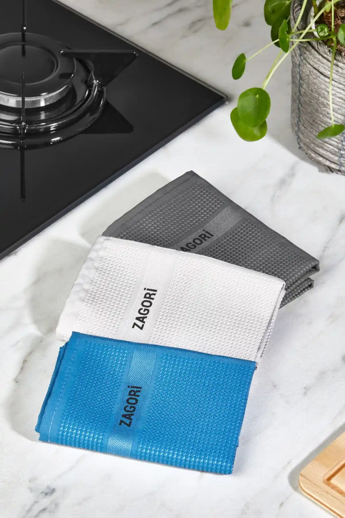 Zagori Mikrofiber Temizlik Bezi: Çok Yönlü ve Etkili Cam, Mobilya ve Mutfak Temizliği