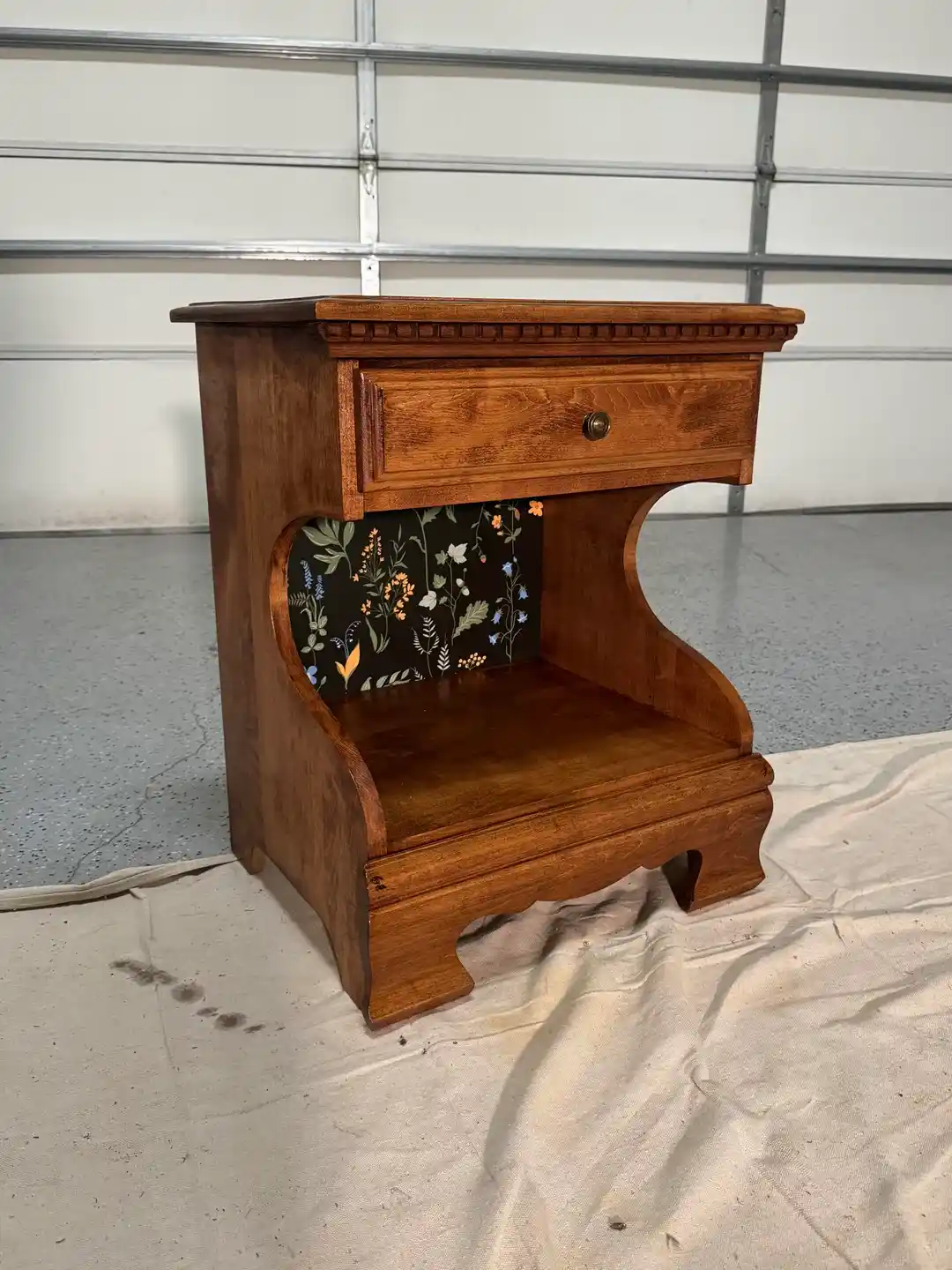 1950'ler Tarzı Komodin Restorasyonu: Adım Adım Teknik ve Yöntemler