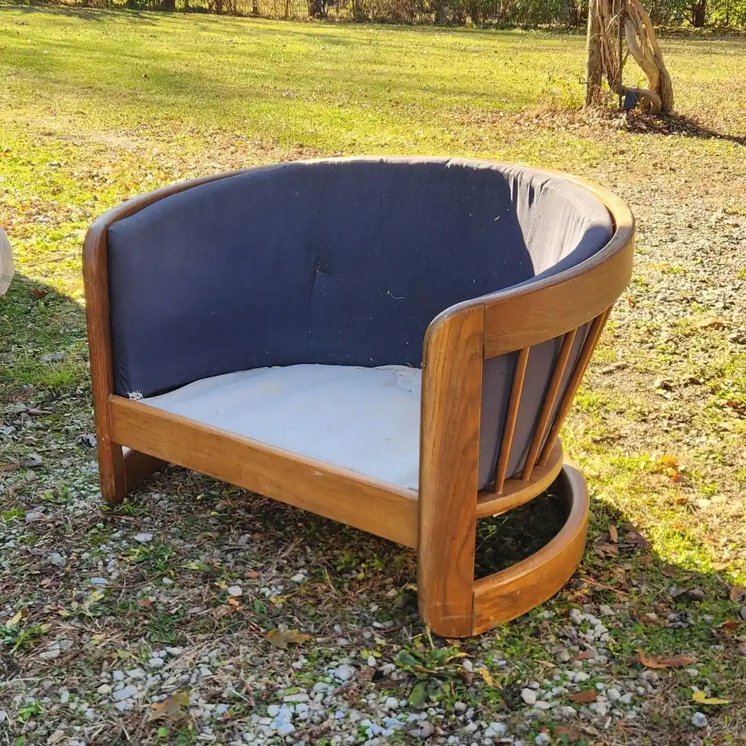 Flexsteel Vintage Mobilya Restorasyonu: Dayanıklı Ahşap ve Özgün Döşeme Yenileme Teknikleri