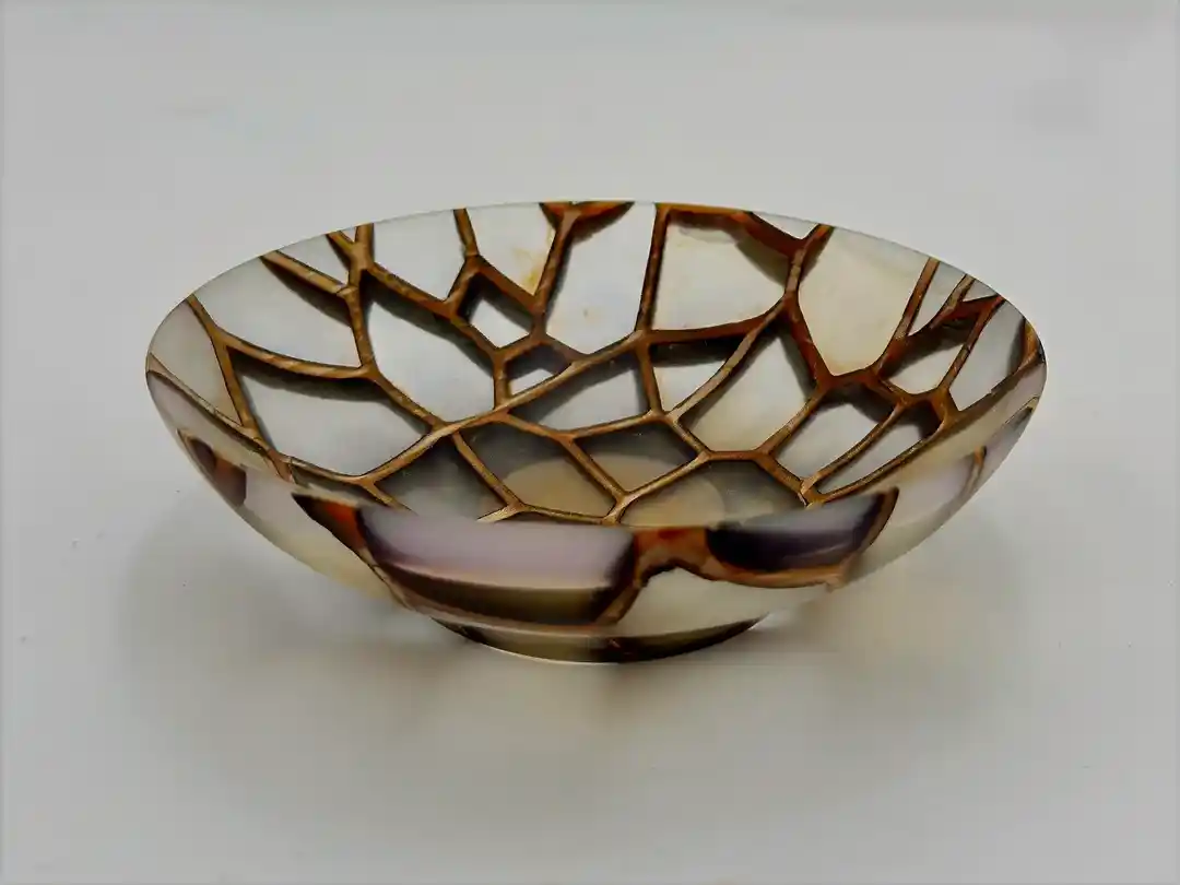 Lazer Kesim ve Reçine Döküm Teknikleriyle Soyut Ahşap Tasarım Yöntemleri ve Estetik Uyumu