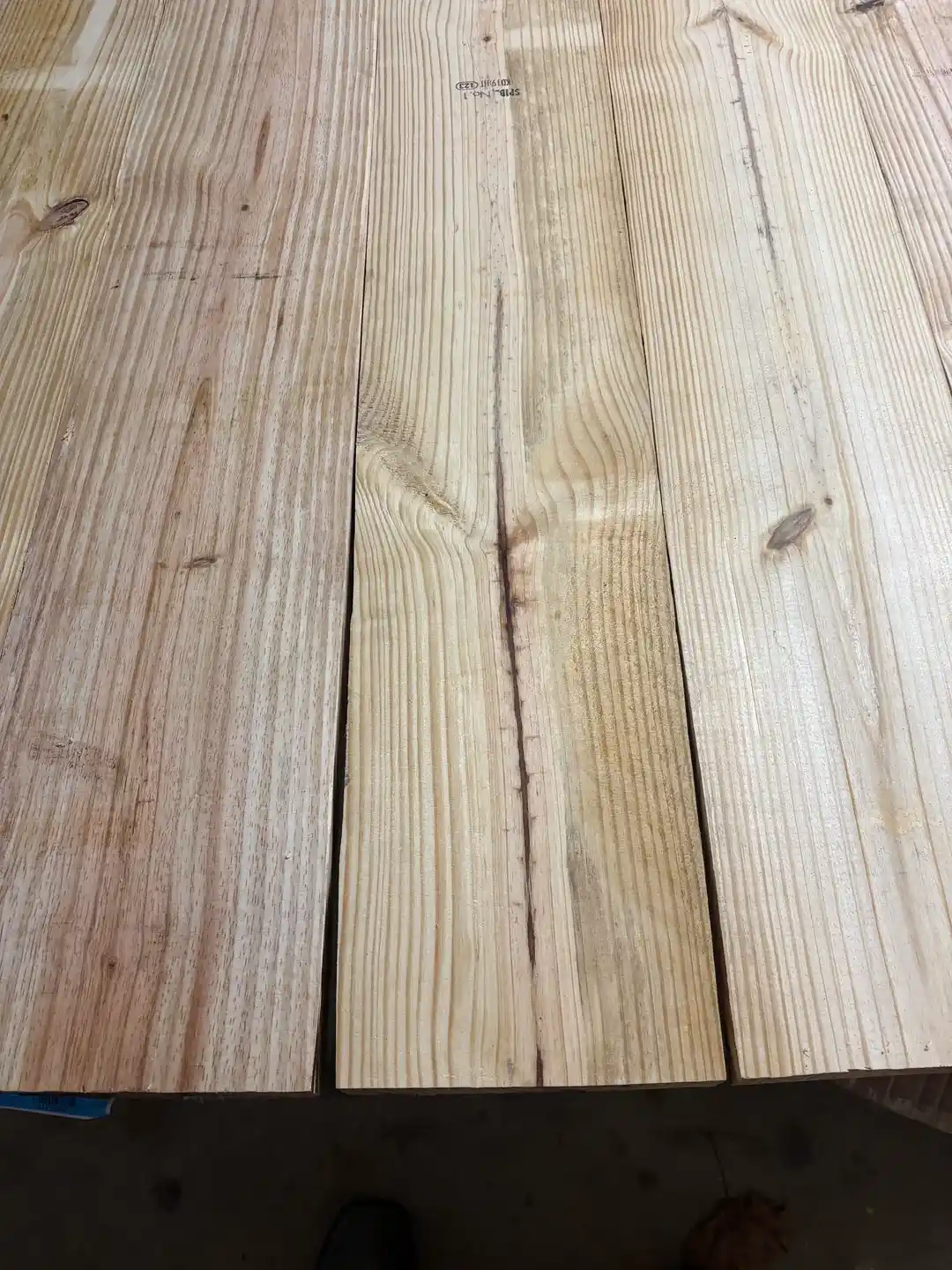 Testere Masasında Düz Kesim Sorunları ve Çözümleri: Ahşap İşçiliğinde Temel Teknikler